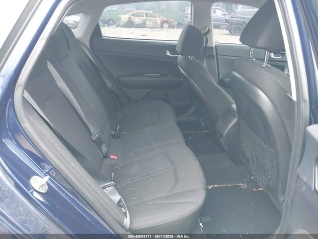 2019 KIA OPTIMA S 8