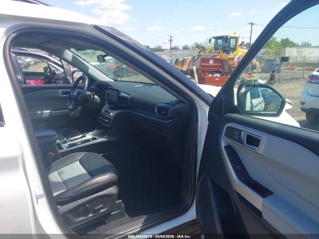 2023 FORD EXPLORER XLT 5