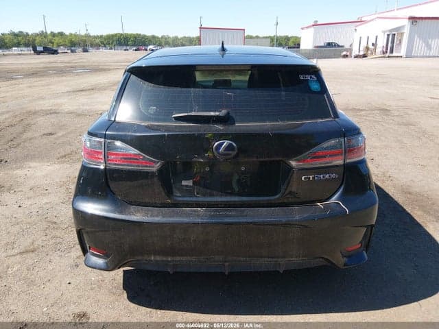 2017 LEXUS CT 200H 17