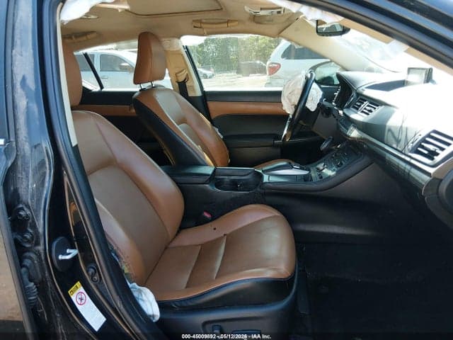 2017 LEXUS CT 200H 5