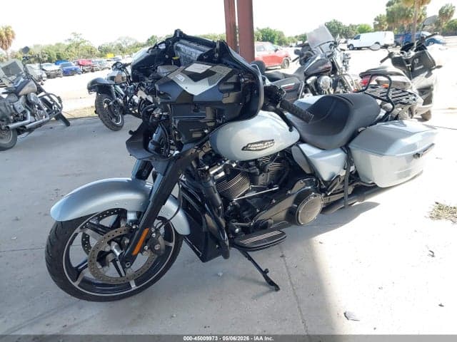 2024 HARLEY-DAVIDSON FLHX 2