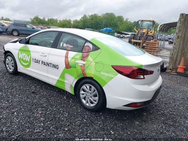 2019 HYUNDAI ELANTRA SE 3