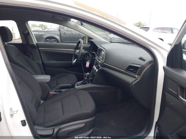 2019 HYUNDAI ELANTRA SE 5