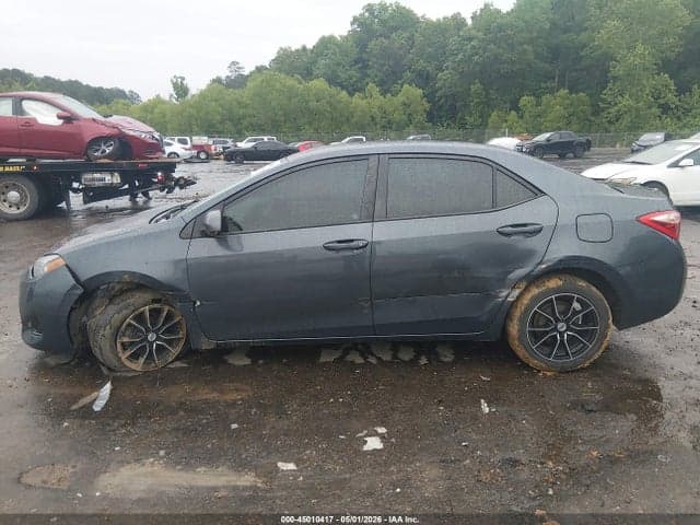 2018 TOYOTA COROLLA LE 15