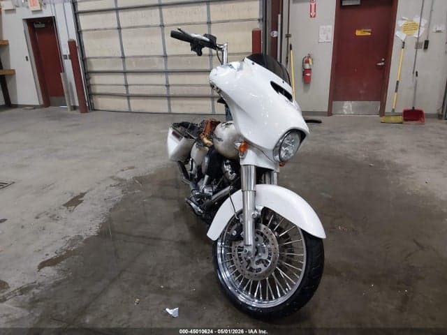 2017 HARLEY-DAVIDSON FLHXS STREET GLIDE SPECIAL - 1