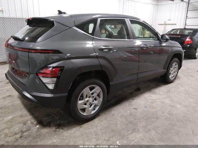 2025 HYUNDAI KONA SE 4