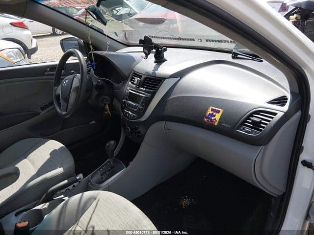 2017 HYUNDAI ACCENT SE 5
