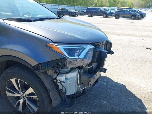 2018 TOYOTA RAV4 XLE 18
