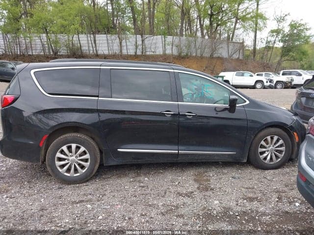 2017 CHRYSLER PACIFICA TOURING-L 14