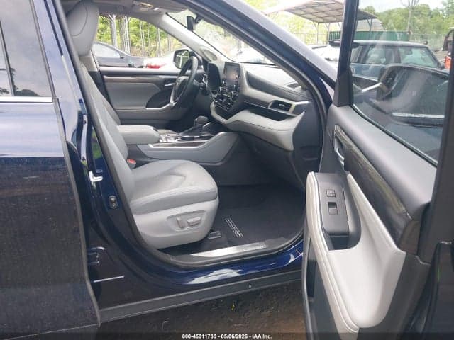 2020 TOYOTA HIGHLANDER LIMITED 5
