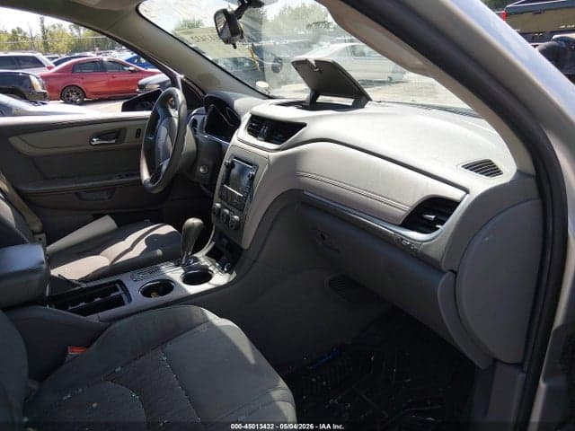 2017 CHEVROLET TRAVERSE LS 5