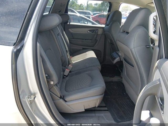 2017 CHEVROLET TRAVERSE LS 8