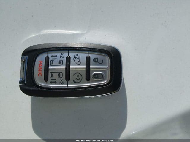 2022 CHRYSLER PACIFICA LIMITED 11