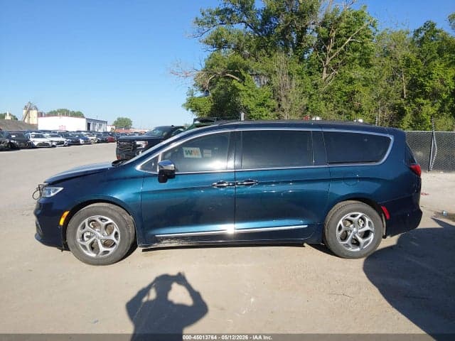 2022 CHRYSLER PACIFICA LIMITED 14