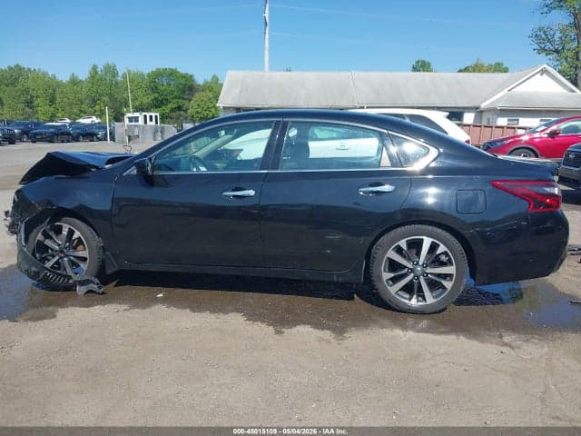 2017 NISSAN ALTIMA 2.5 SR 14