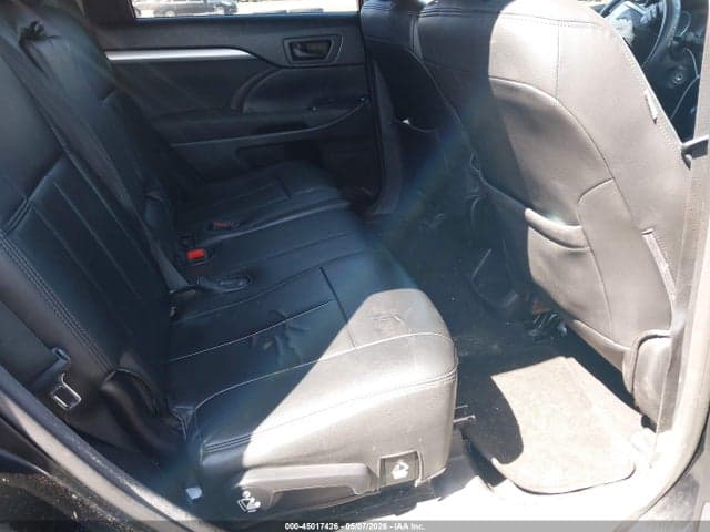 2017 TOYOTA HIGHLANDER LE 8