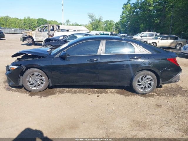 2024 HYUNDAI ELANTRA SEL 14