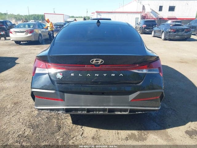 2024 HYUNDAI ELANTRA SEL 16