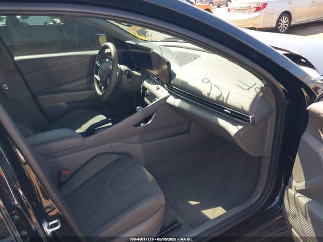 2024 HYUNDAI ELANTRA SEL 5