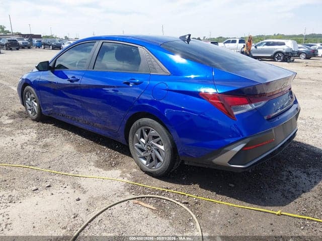 2024 HYUNDAI ELANTRA SEL 3