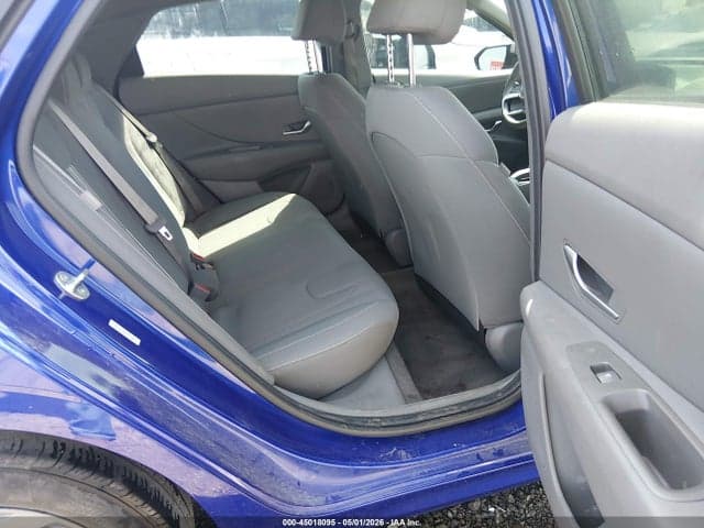 2024 HYUNDAI ELANTRA SEL 8