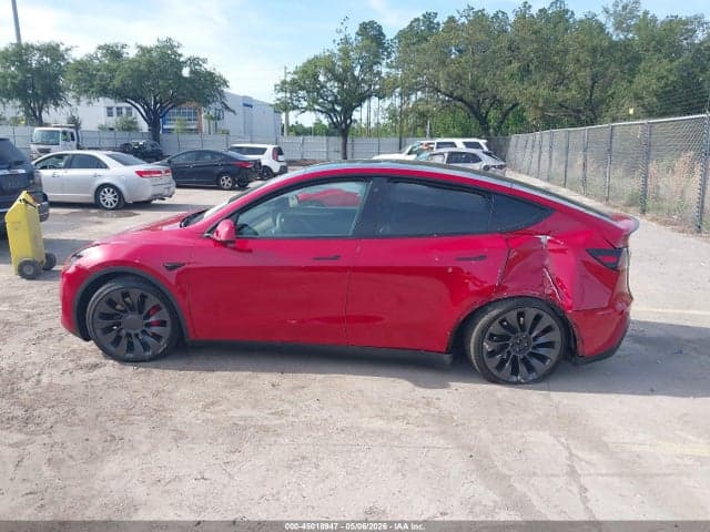 2022 TESLA MODEL Y PERFORMANCE DUAL MOTOR ALL-WHEEL DRIVE 13