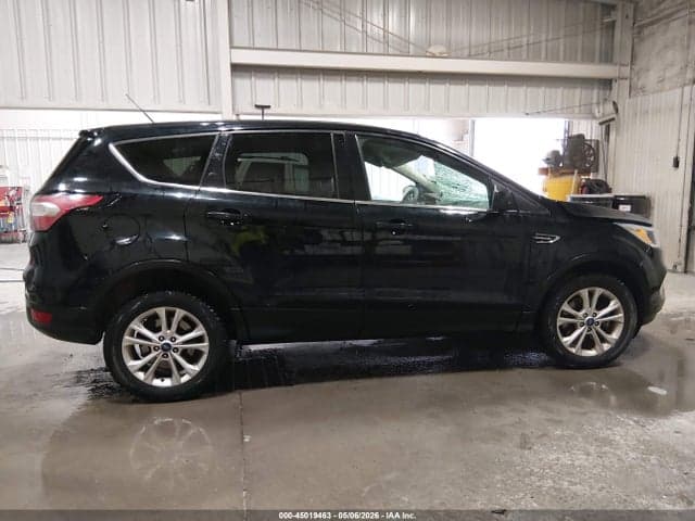 2017 FORD ESCAPE SE 13