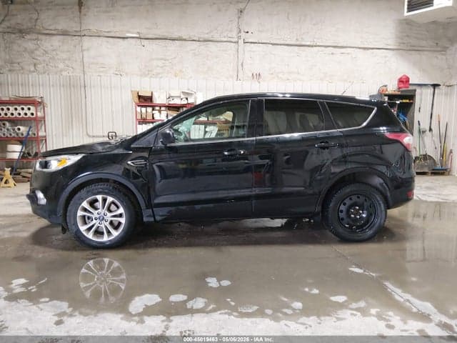 2017 FORD ESCAPE SE 14
