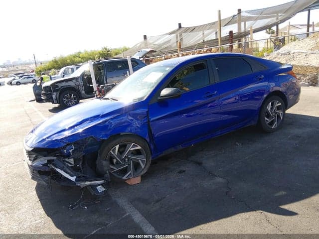 2025 HYUNDAI ELANTRA SEL SPORT 2
