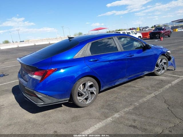 2025 HYUNDAI ELANTRA SEL SPORT 4