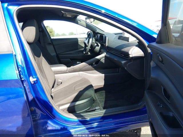 2025 HYUNDAI ELANTRA SEL SPORT 5