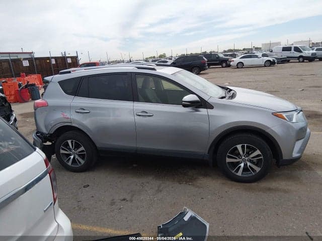 2018 TOYOTA RAV4 XLE 14