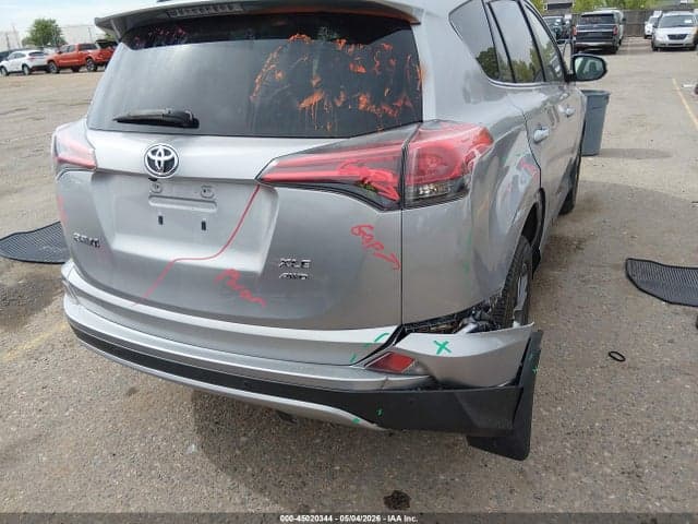 2018 TOYOTA RAV4 XLE 19