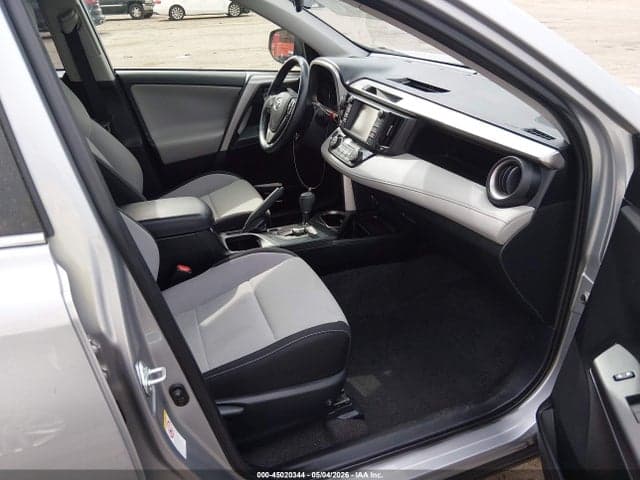 2018 TOYOTA RAV4 XLE 5