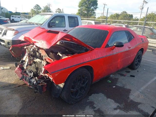 2018 DODGE CHALLENGER SXT 2