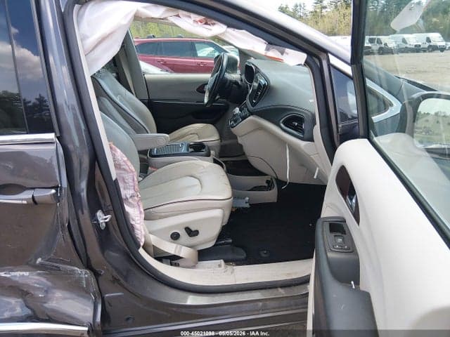 2020 CHRYSLER PACIFICA LIMITED 5