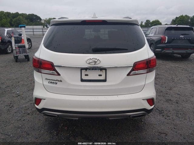 2017 HYUNDAI SANTA FE SE 16