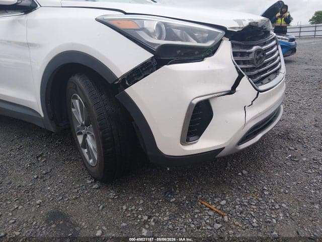 2017 HYUNDAI SANTA FE SE 17