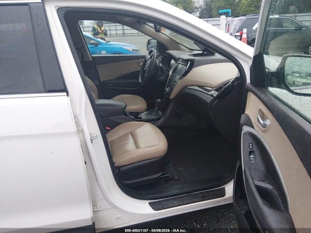 2017 HYUNDAI SANTA FE SE 5
