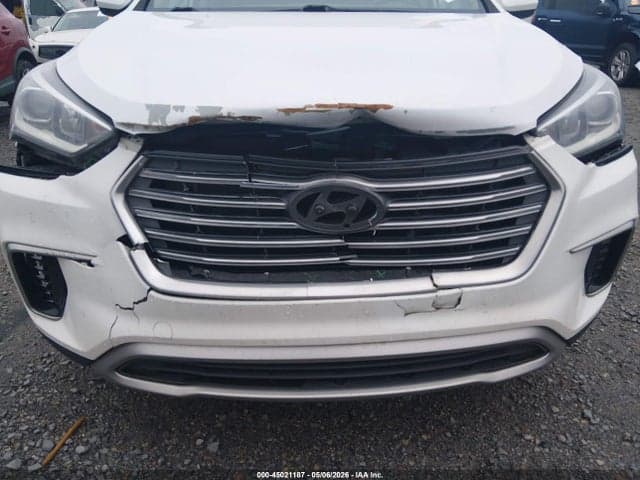 2017 HYUNDAI SANTA FE SE 6