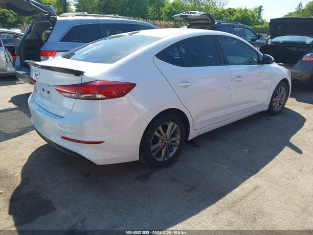 2017 HYUNDAI ELANTRA SE 4