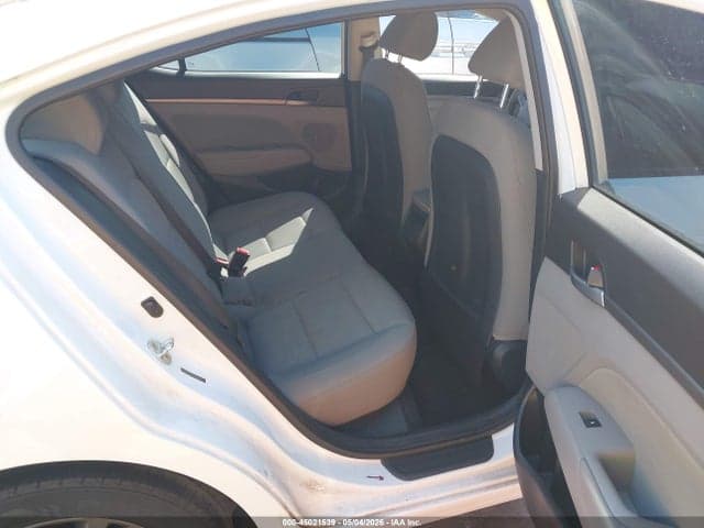 2017 HYUNDAI ELANTRA SE 8