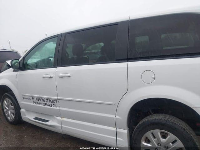 2017 DODGE GRAND CARAVAN SE 14