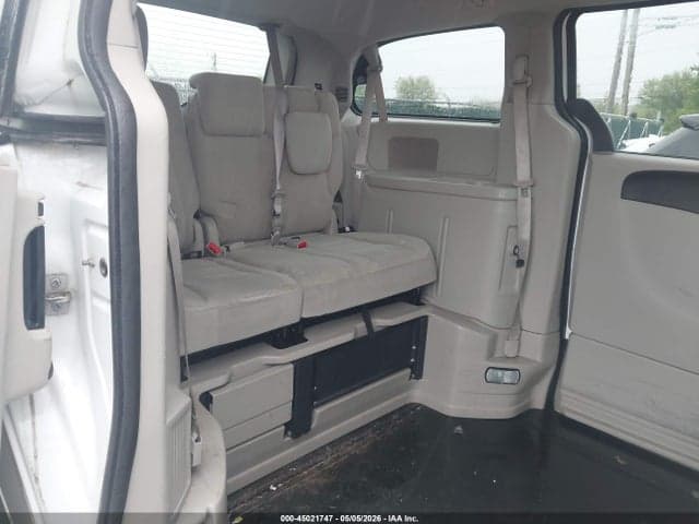 2017 DODGE GRAND CARAVAN SE 8