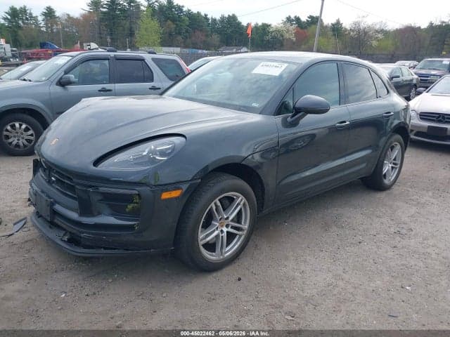 2024 PORSCHE MACAN T 2