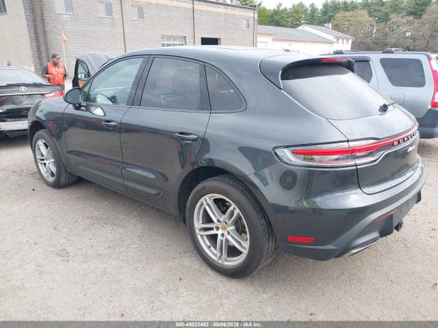 2024 PORSCHE MACAN T 3