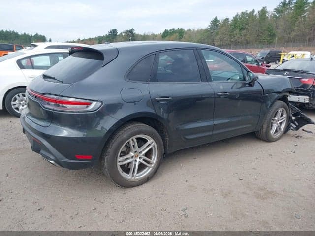 2024 PORSCHE MACAN T 4