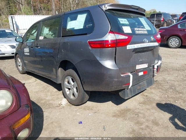 2018 TOYOTA SIENNA L 7 PASSENGER 3