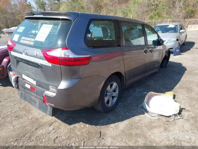 2018 TOYOTA SIENNA L 7 PASSENGER 4
