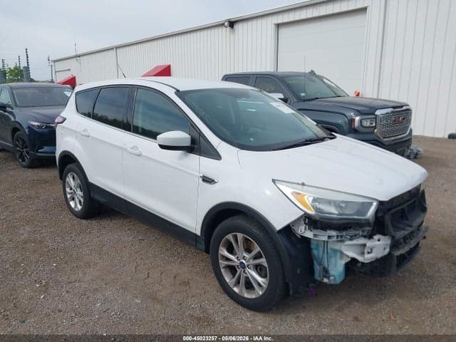 2017 FORD ESCAPE SE 1